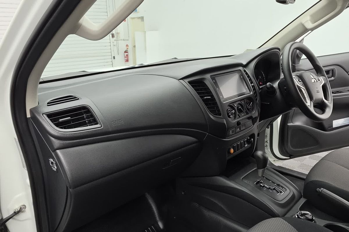 2023 Mitsubishi Triton GLX MR 4X4 image 30