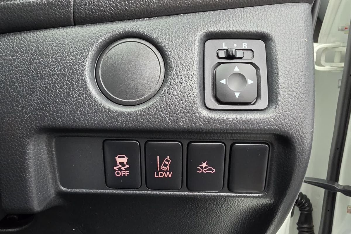 2023 Mitsubishi Triton GLX MR 4X4 image 36