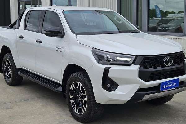 2024 Toyota Hilux SR5 48V GUN126R 4X4
