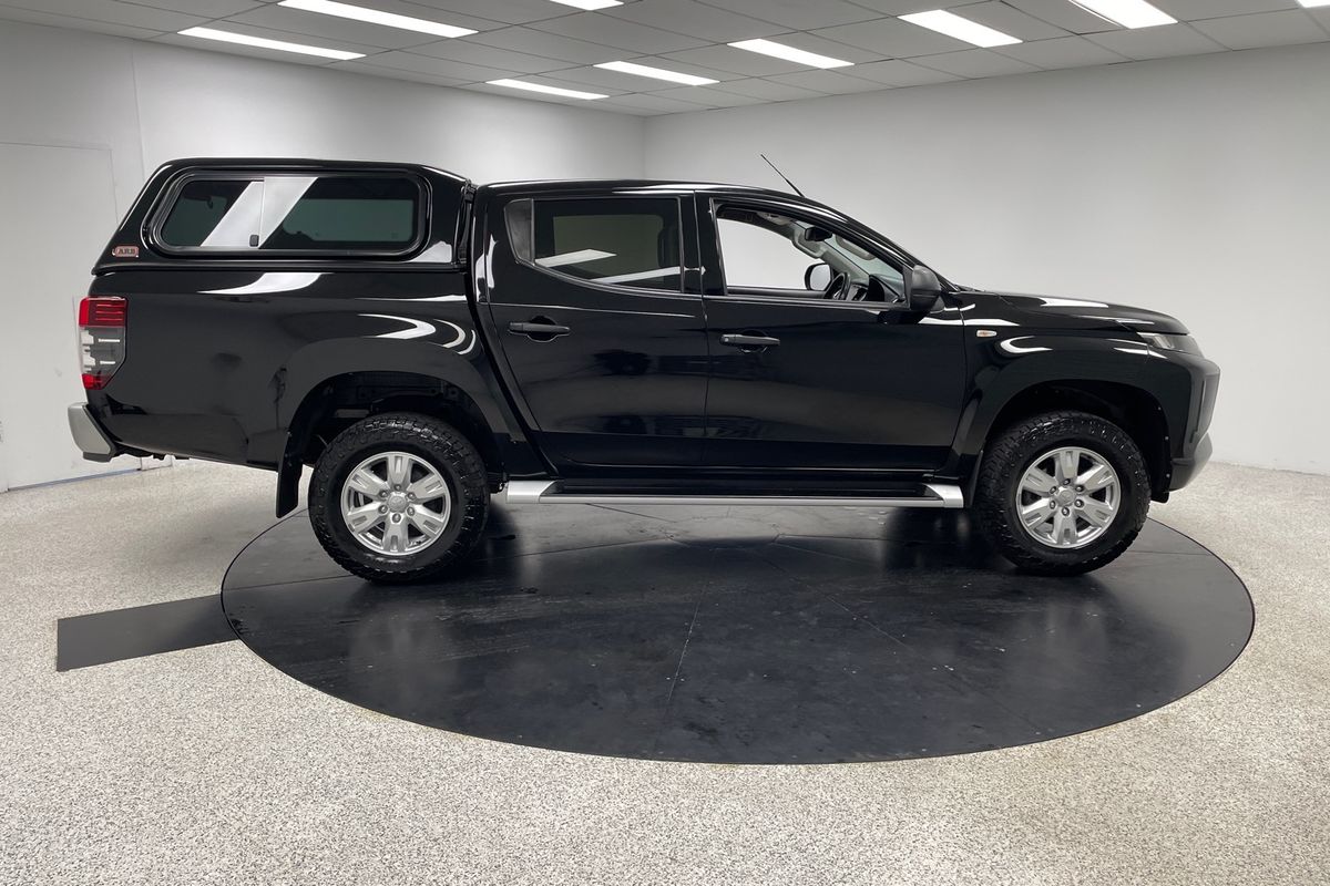 2019 Mitsubishi Triton GLX+ MR 4X4