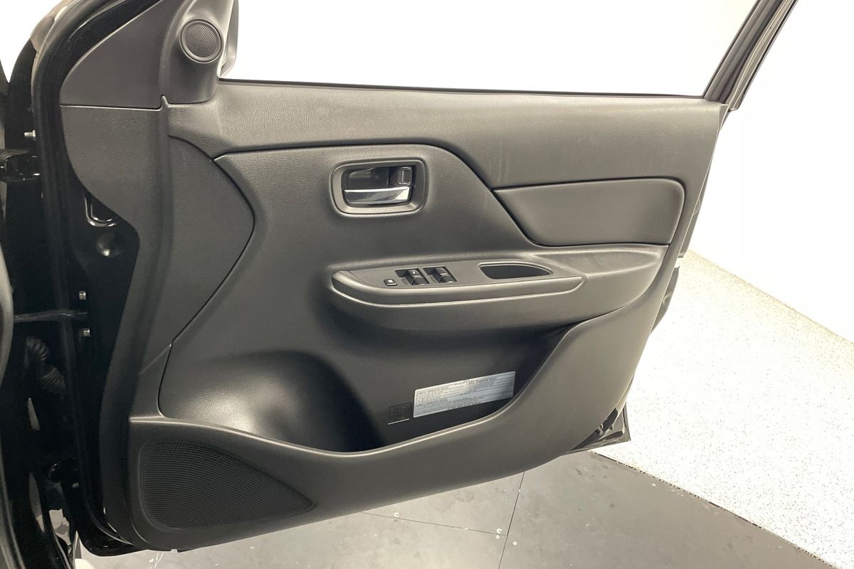 2019 Mitsubishi Triton GLX+ MR 4X4