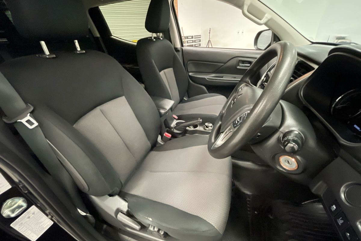 2019 Mitsubishi Triton GLX+ MR 4X4