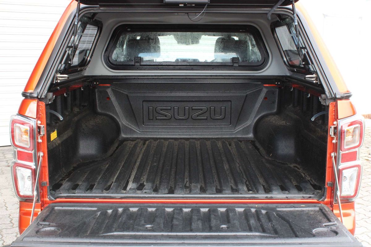 2022 Isuzu D-MAX X-TERRAIN 4X4