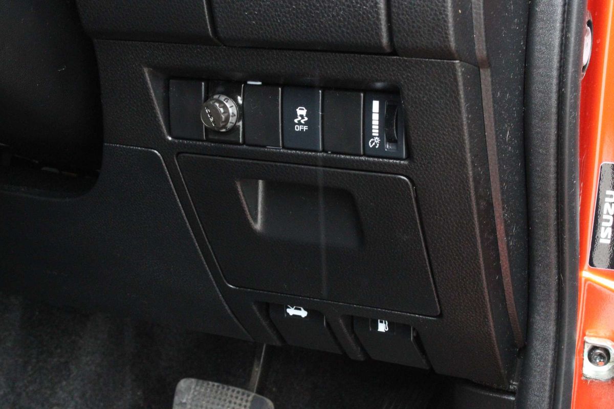 2022 Isuzu D-MAX X-TERRAIN 4X4