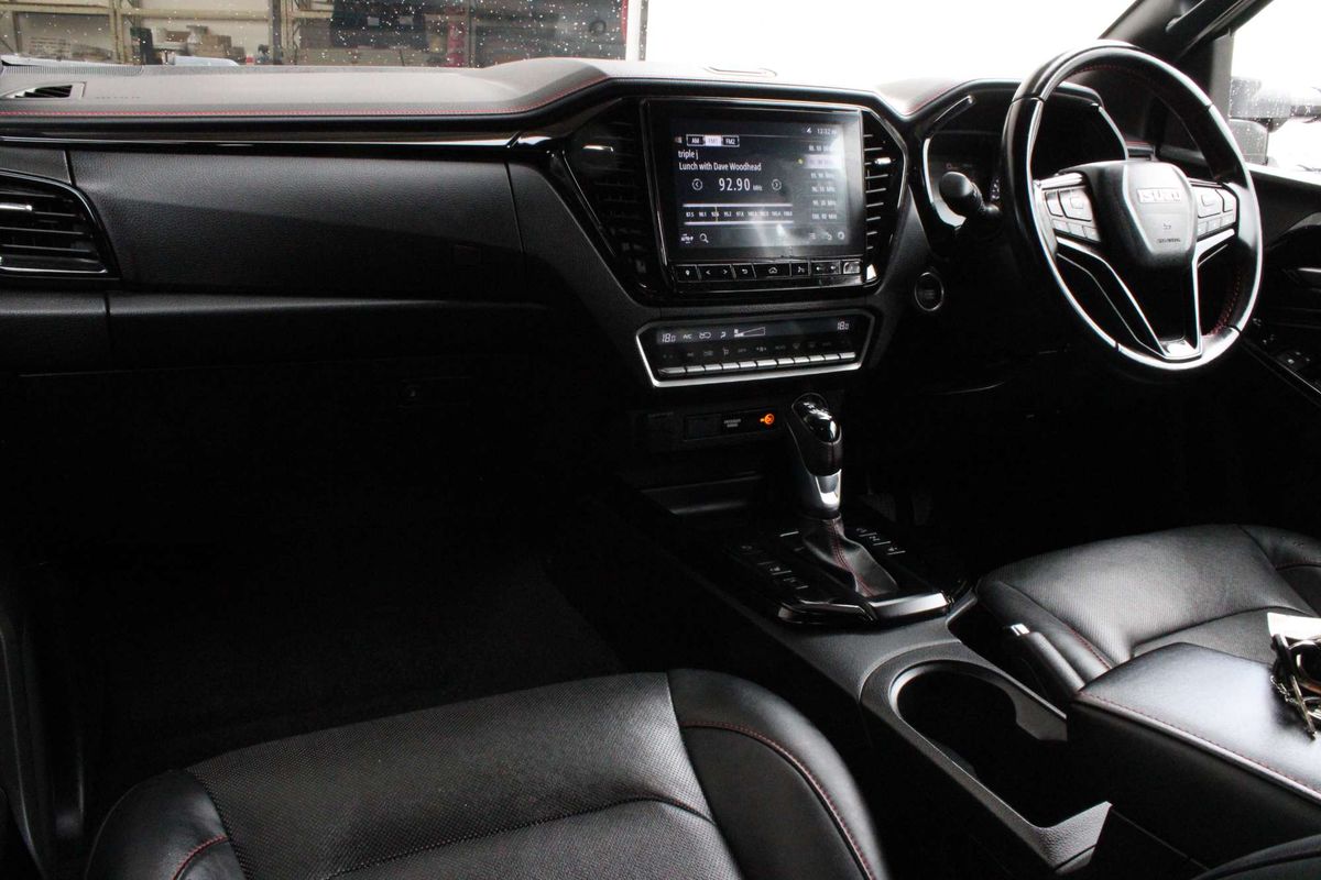 2022 Isuzu D-MAX X-TERRAIN 4X4