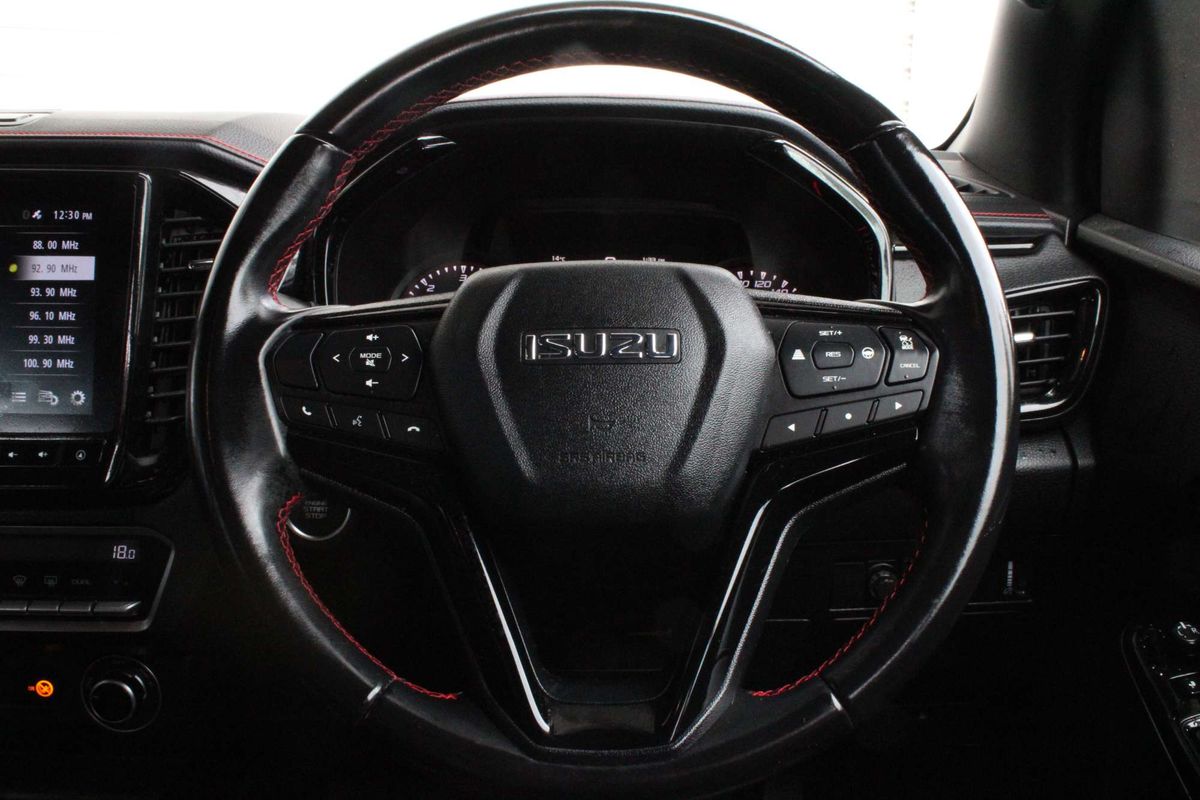 2022 Isuzu D-MAX X-TERRAIN 4X4