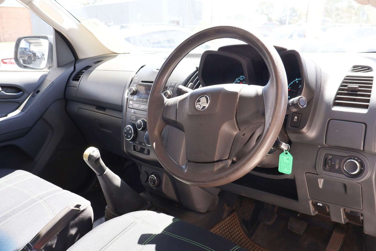 2015 Holden Colorado DX RG 4X4 image 2