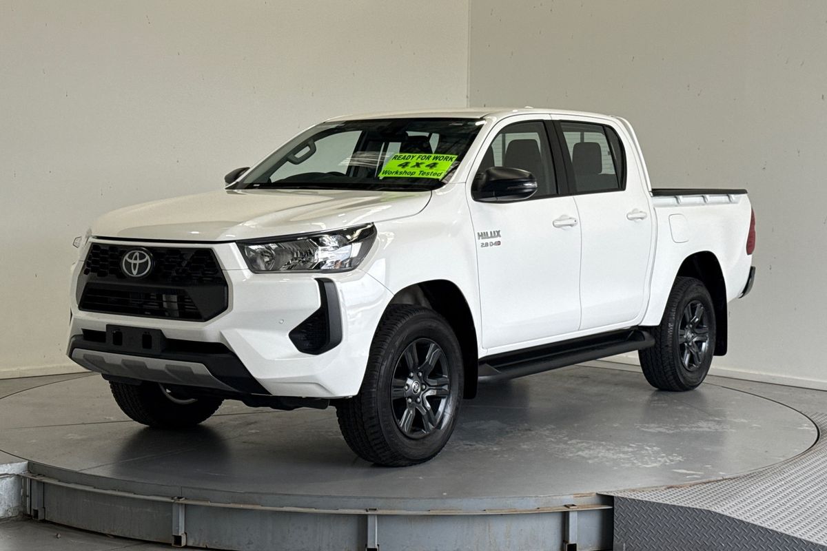 2025 Toyota Hilux SR 48V GUN126R 4X4