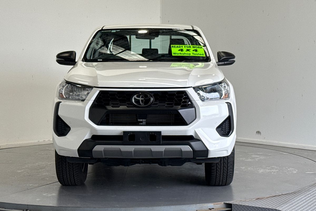 2025 Toyota Hilux SR 48V GUN126R 4X4