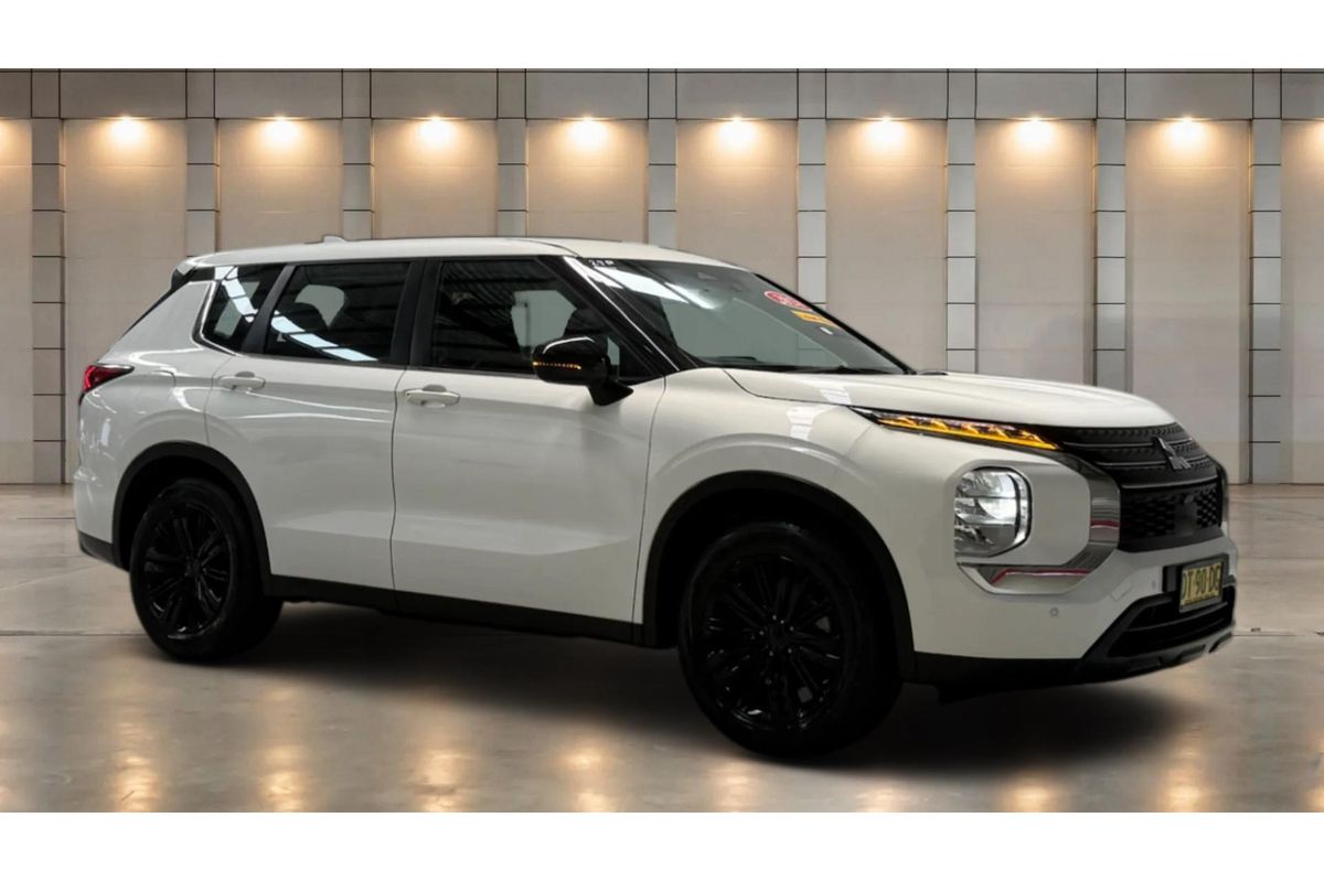 2024 Mitsubishi Outlander ES ZM