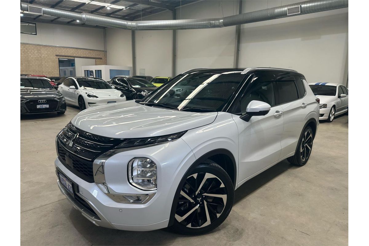 2023 Mitsubishi Outlander Exceed Tourer ZM