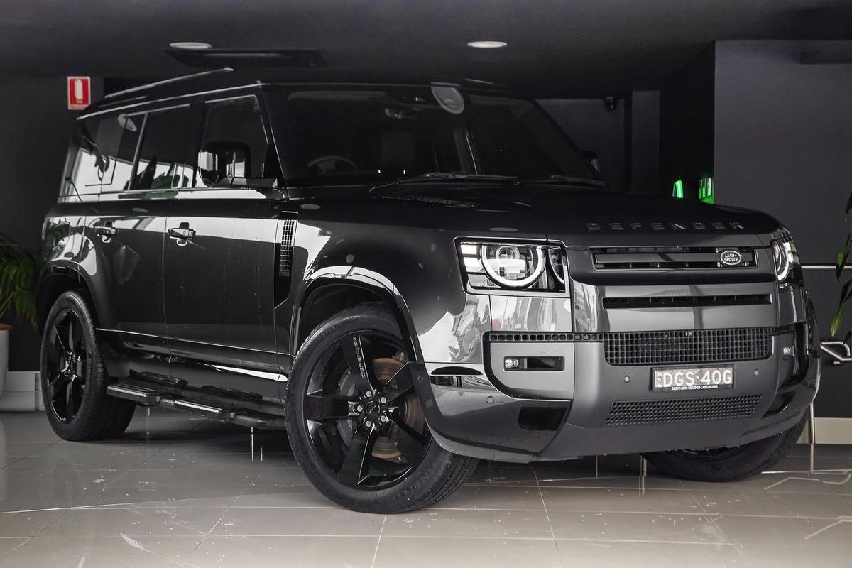2025 Land Rover Defender 110 P425 X-Dynamic SE L663