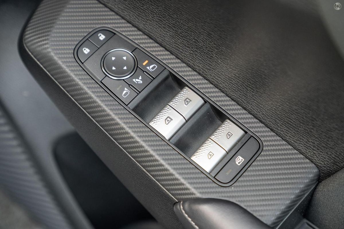 2025 Mitsubishi Outlander LS ZM