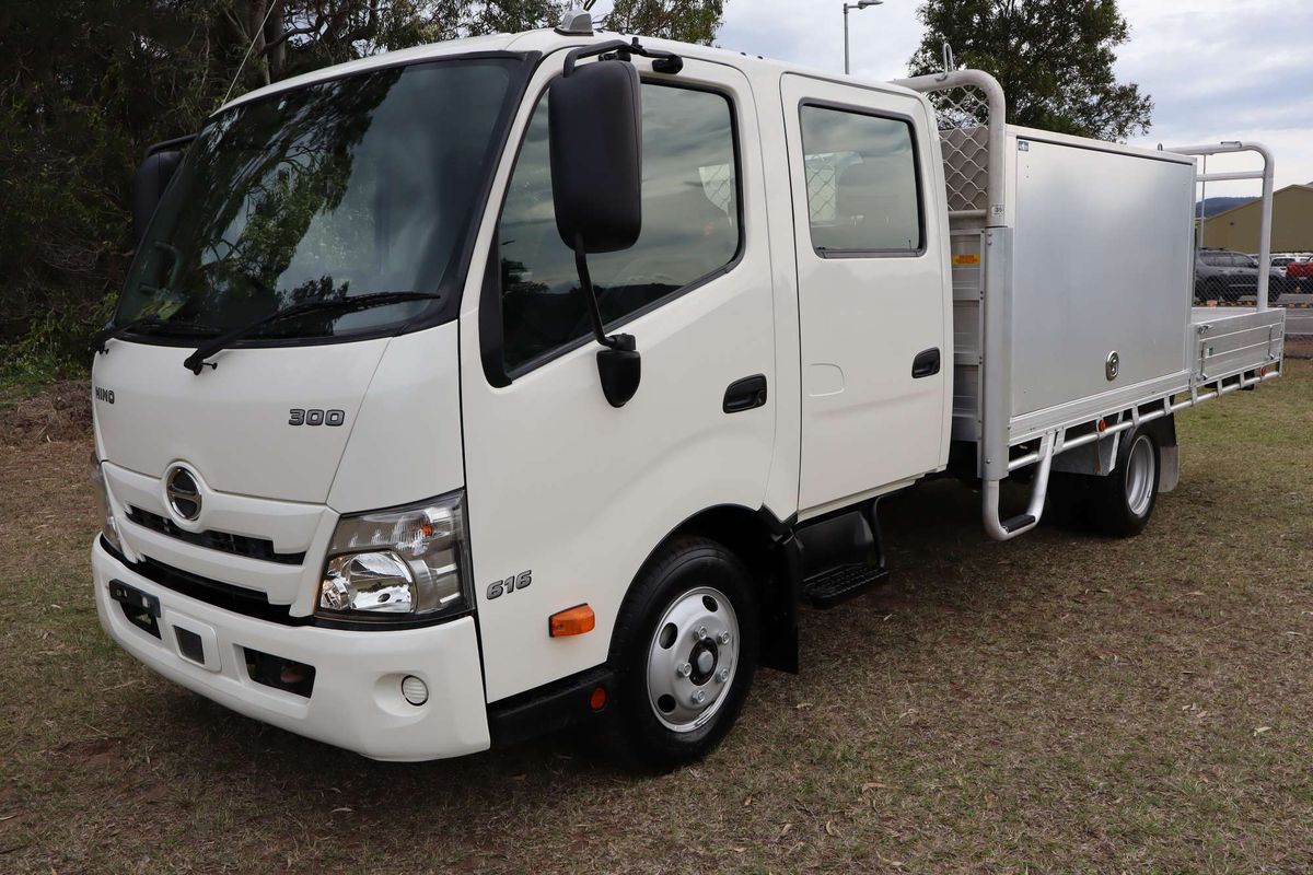 2023 Hino 300 Series 616 3870 WIDE XZU720R MY20 REAR WHEEL DRIVE LWB image 15