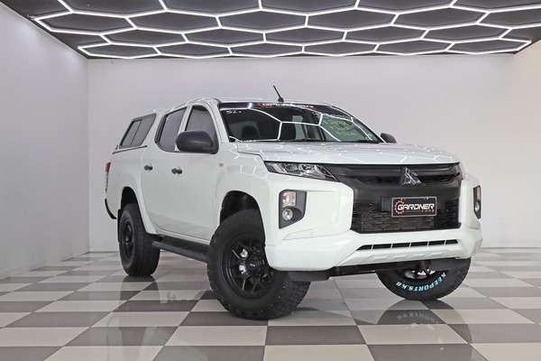 2022 Mitsubishi Triton GLX MR 4X4