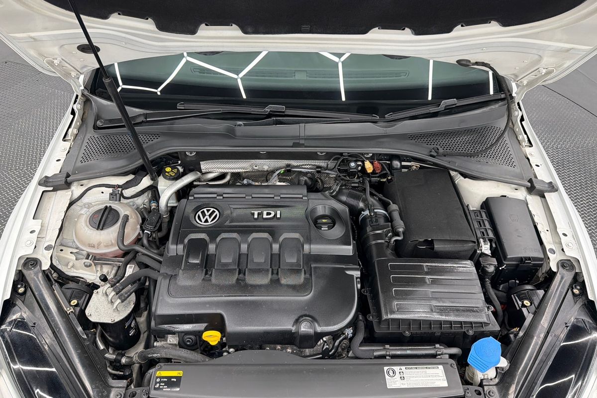 2015 Volkswagen Golf 110TDI Highline 7