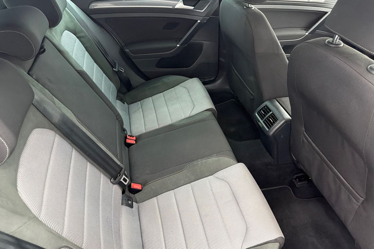 2015 Volkswagen Golf 110TDI Highline 7