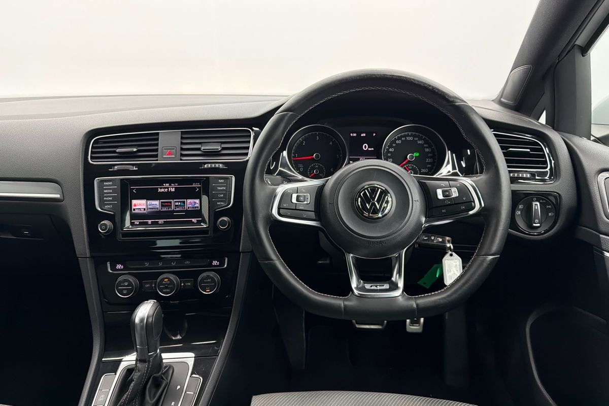 2015 Volkswagen Golf 110TDI Highline 7