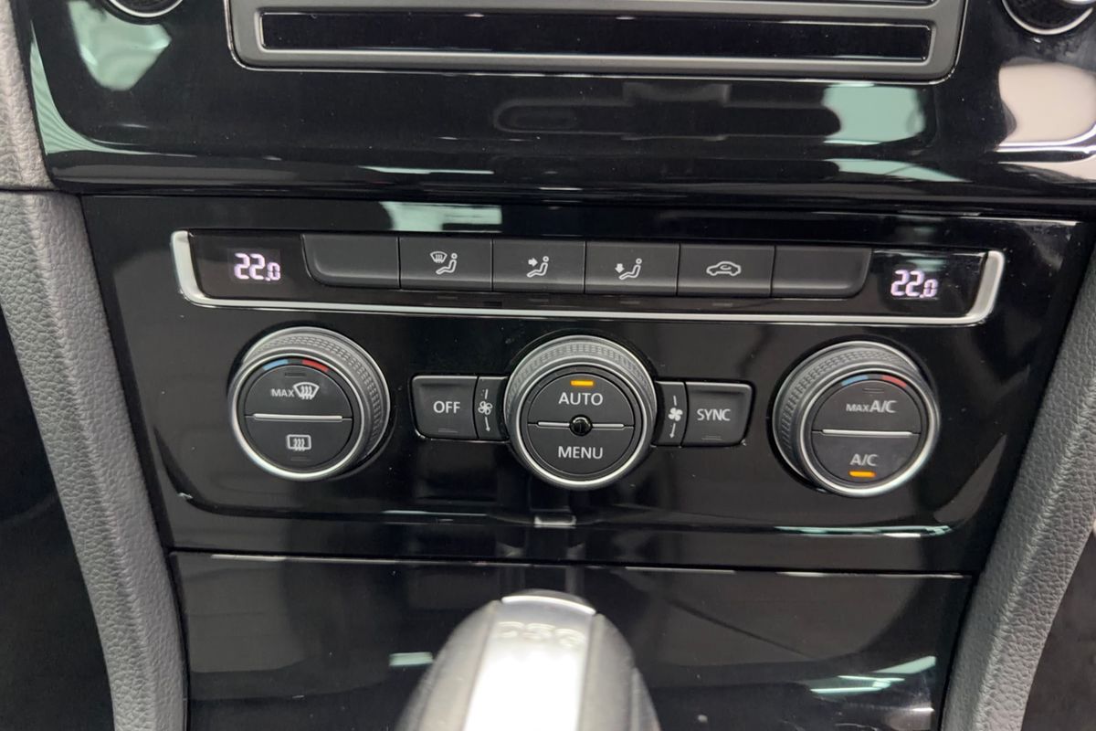 2015 Volkswagen Golf 110TDI Highline 7
