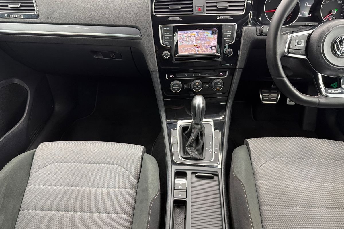 2015 Volkswagen Golf 110TDI Highline 7