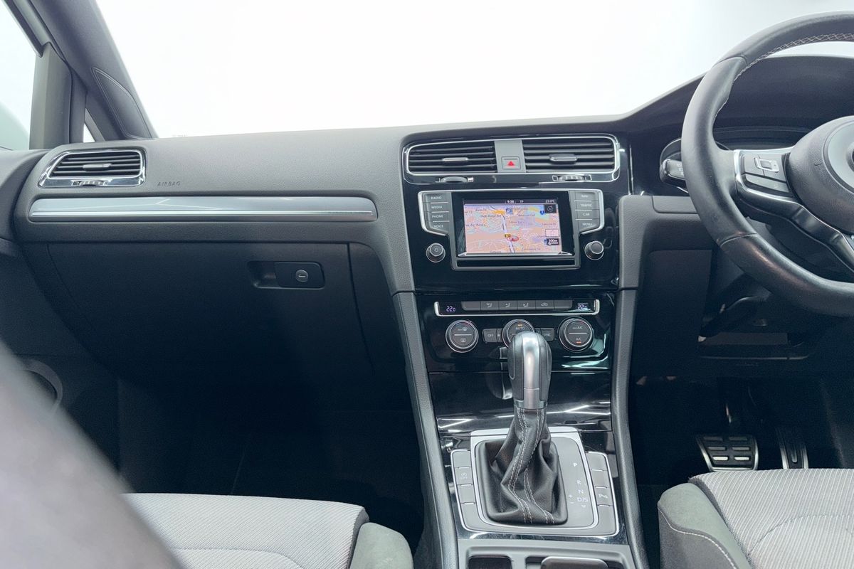 2015 Volkswagen Golf 110TDI Highline 7