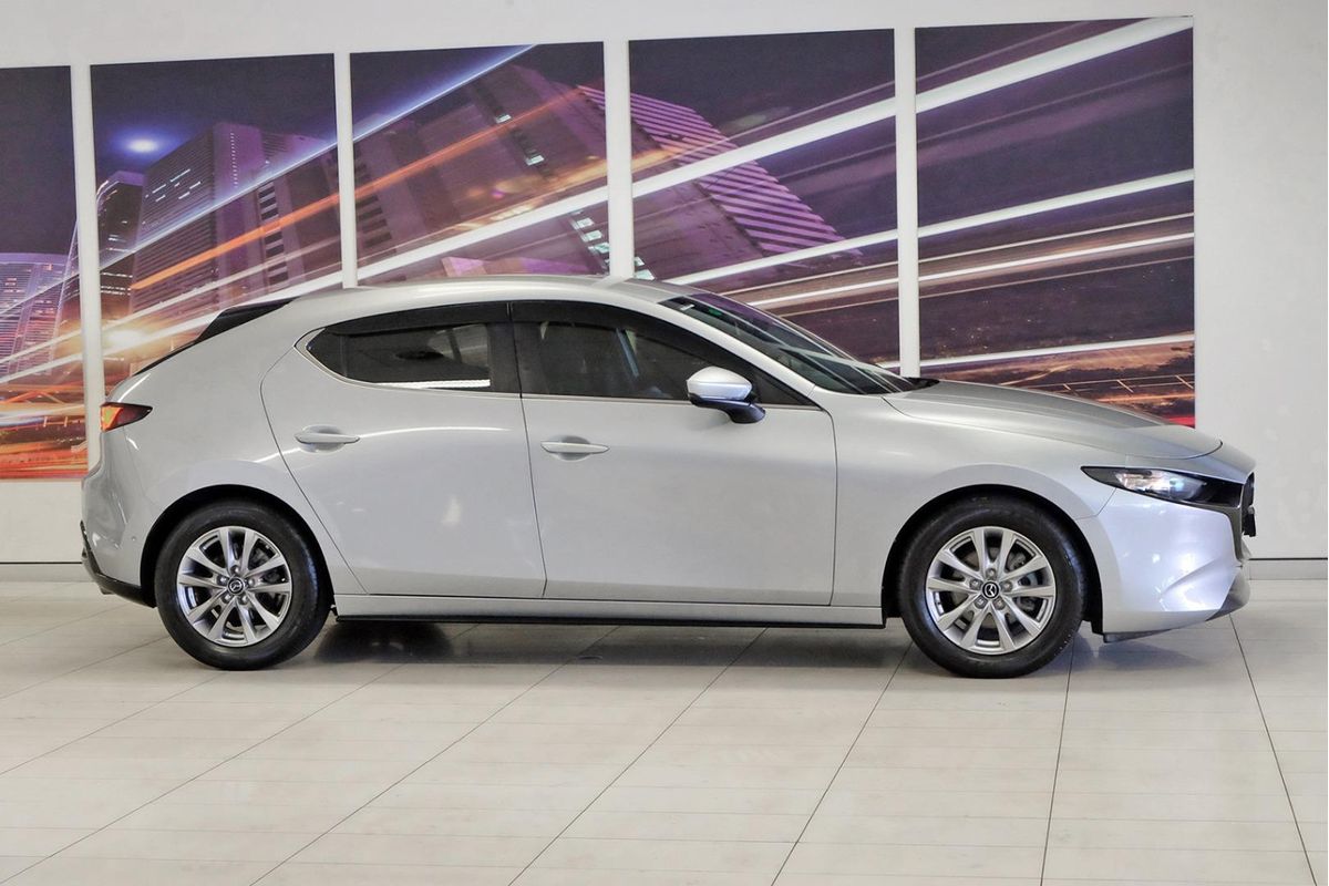 2020 Mazda 3 G20 Pure BP Series image 3