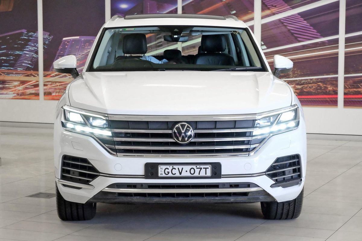 2022 Volkswagen Touareg 210TDI Elegance CR image 4