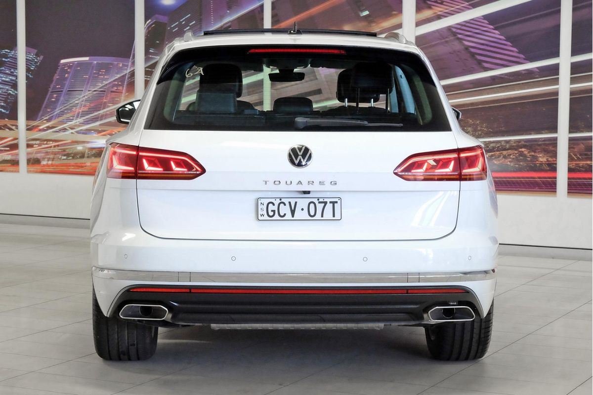 2022 Volkswagen Touareg 210TDI Elegance CR image 5