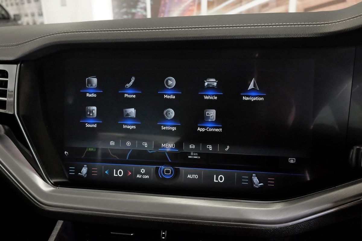 2022 Volkswagen Touareg 210TDI Elegance CR image 13