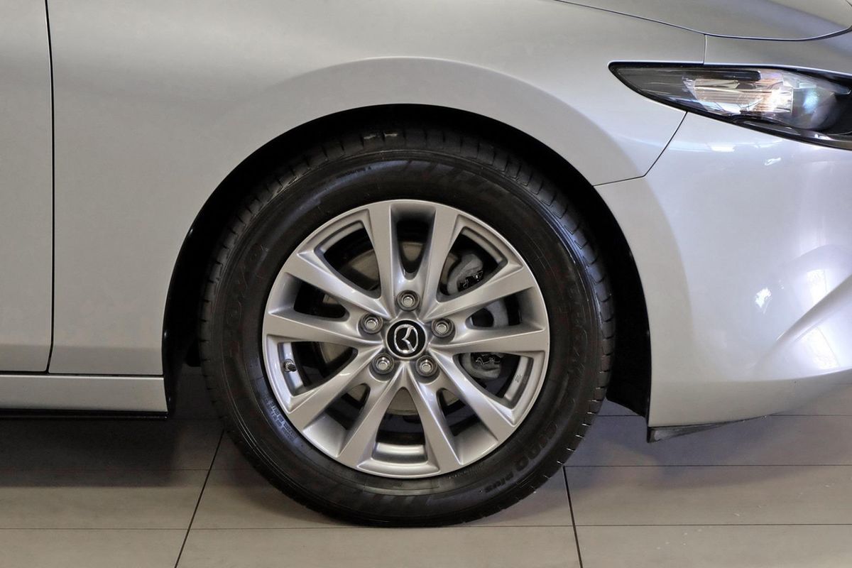 2020 Mazda 3 G20 Pure BP Series image 18