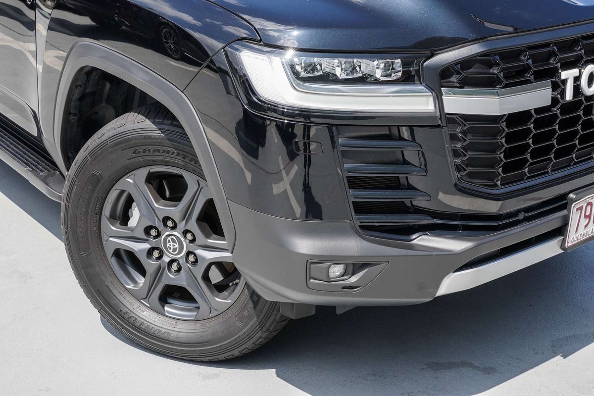 2023 Toyota Landcruiser GR Sport FJA300R