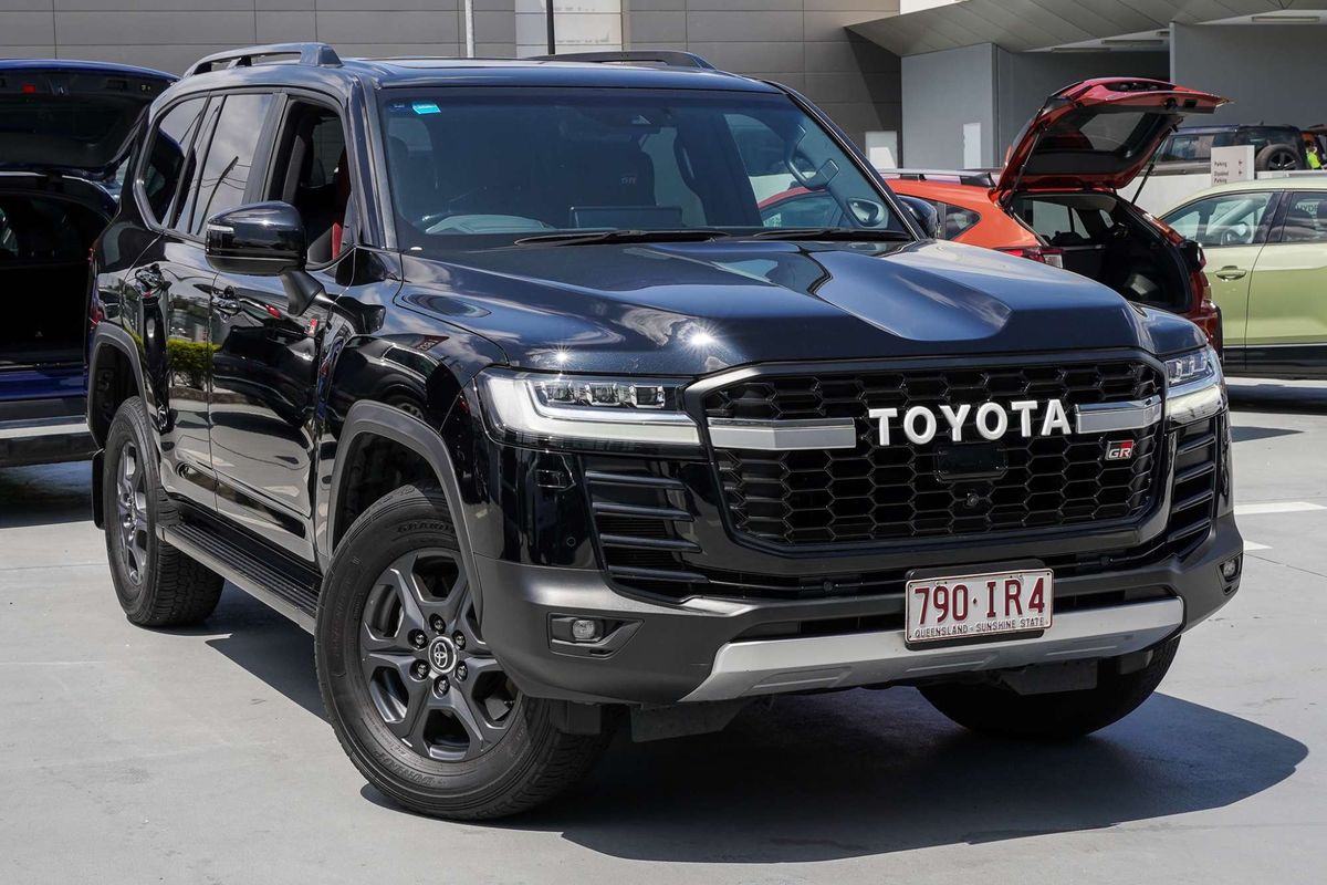 2023 Toyota Landcruiser GR Sport FJA300R