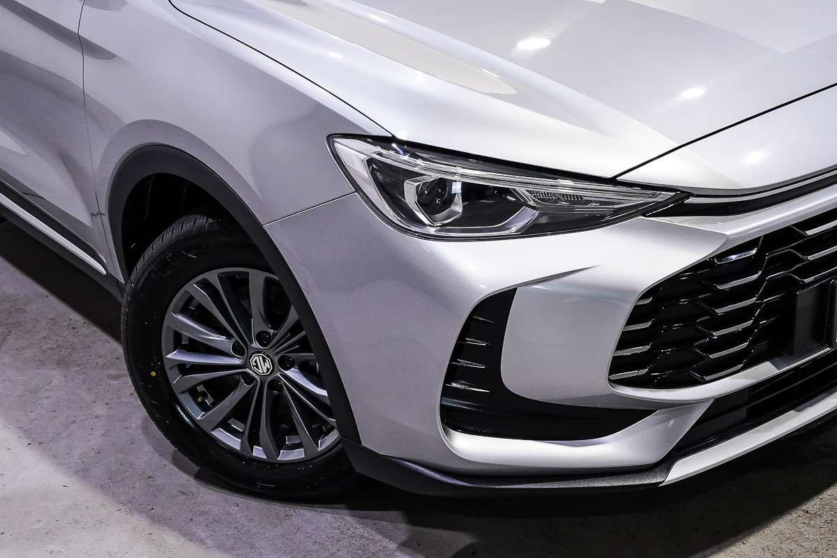 2025 MG ZS