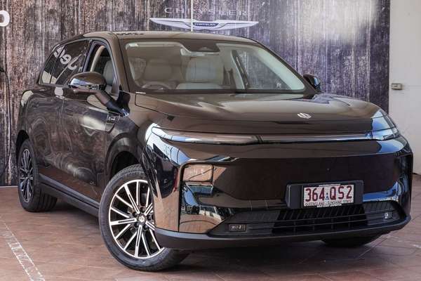 2026 Leapmotor B10 Design LR A12