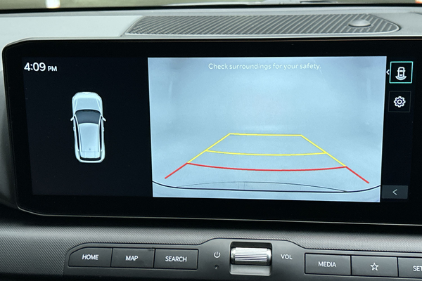 2025 Kia K4 S CL4m thumb-15