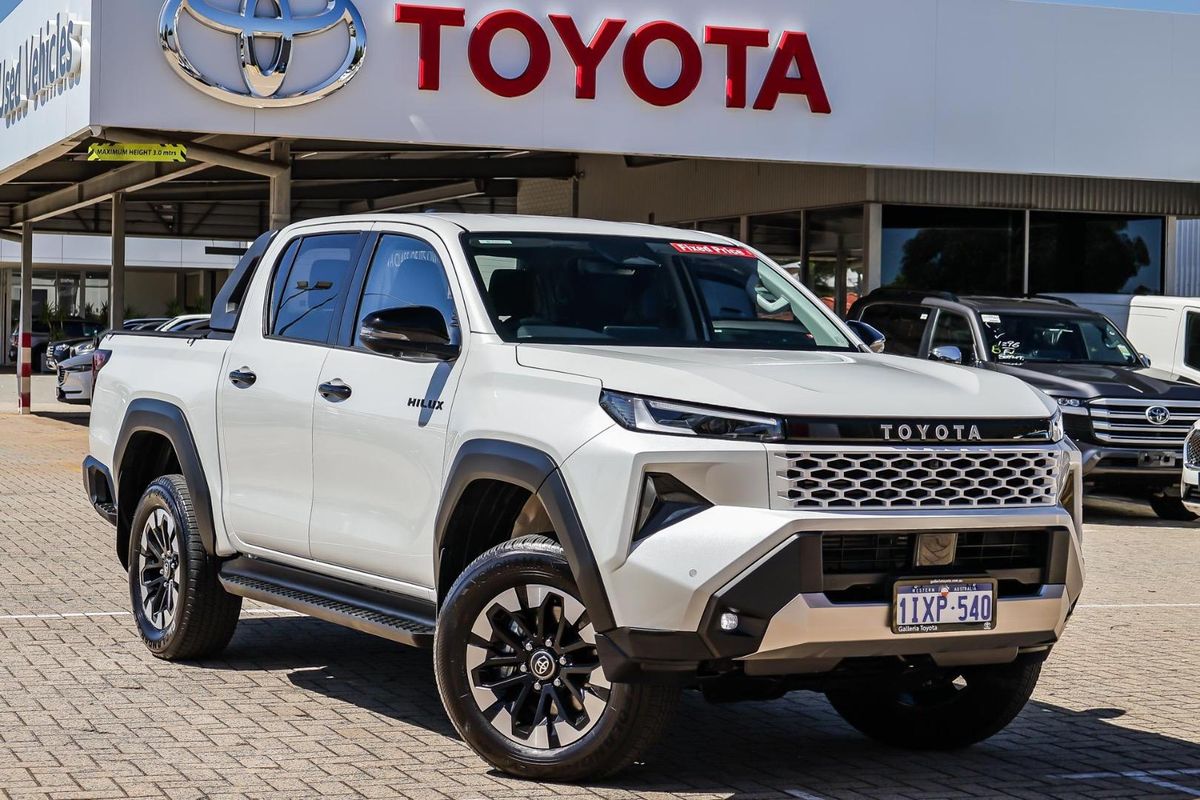 2026 Toyota Hilux SR5 48V GUN227R 4X4
