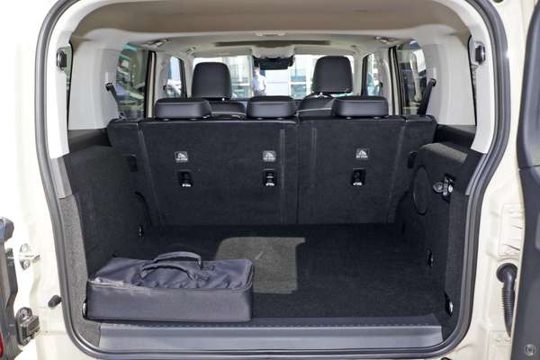 2026 GWM Tank 300 Ultra Hi4-T PHEV P01