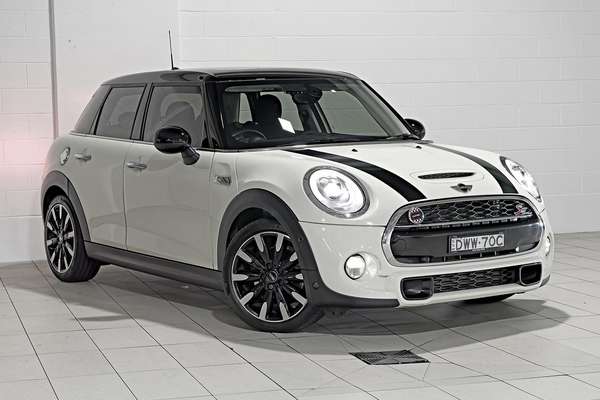 2018 MINI Hatch Cooper S F55