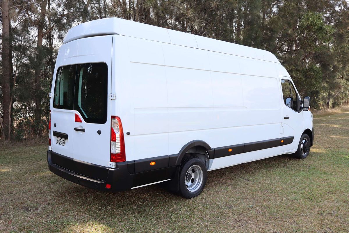 2021 Renault Master Pro 120kW X62 Phase 2 LWB High Roof image 16