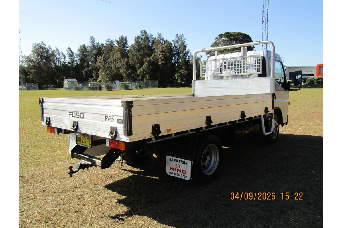 2022 Fuso Canter image 8