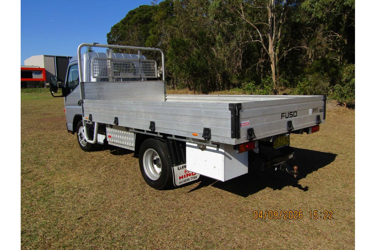 2022 Fuso Canter image 9