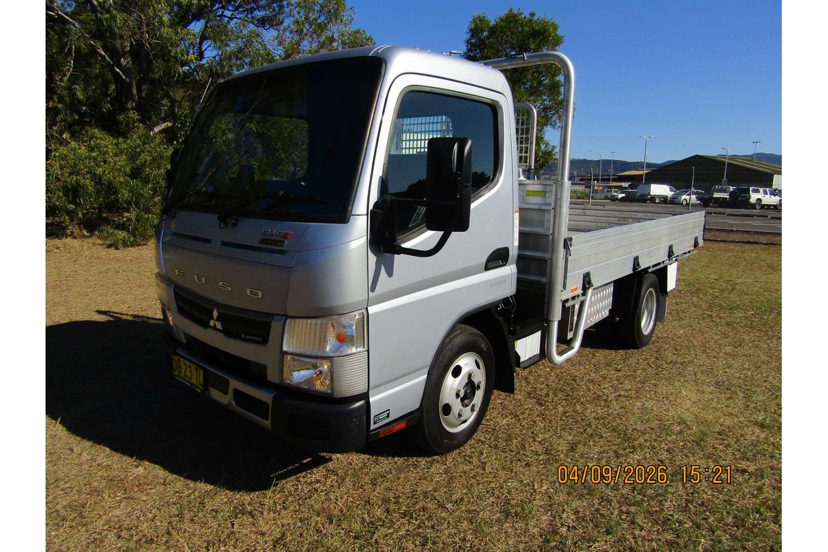 2022 Fuso Canter image 10