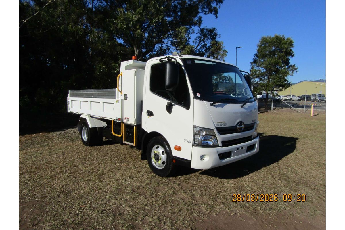 2015 Hino 300 Series 716 MEDIUM TIPPER XZU710R image 19