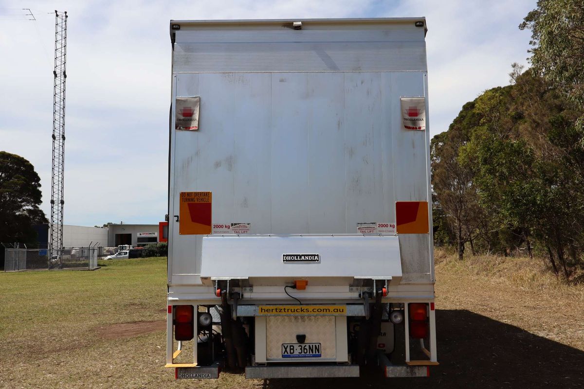 2024 Hino 500 Series image 11