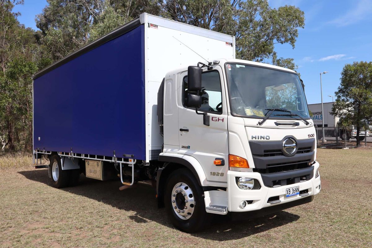 2024 Hino 500 Series image 12