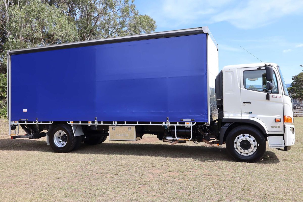 2024 Hino 500 Series image 13
