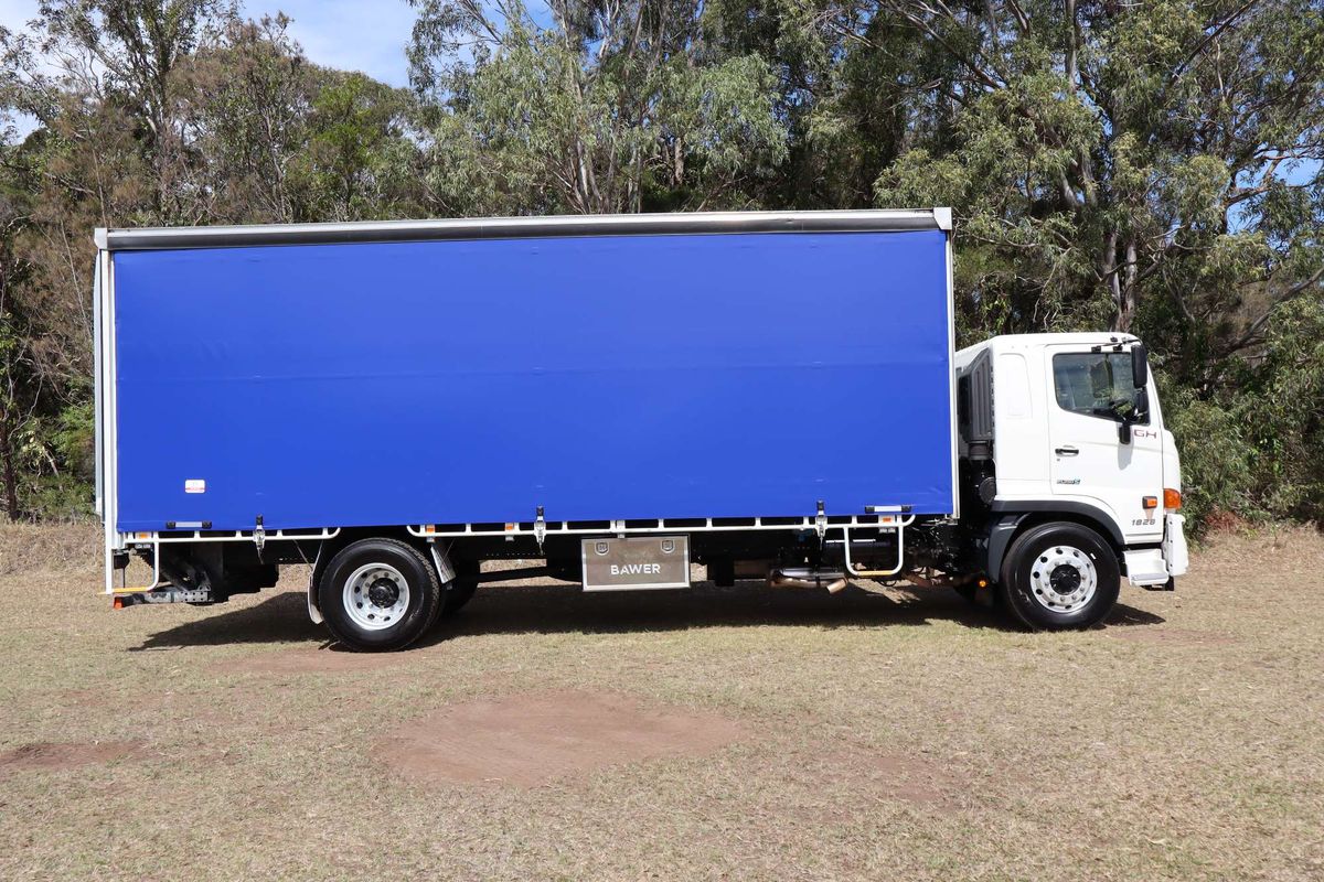 2024 Hino 500 Series image 16