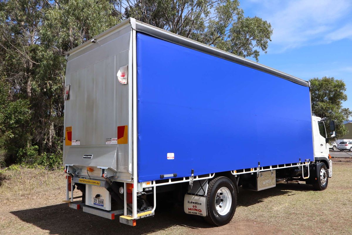 2024 Hino 500 Series image 18