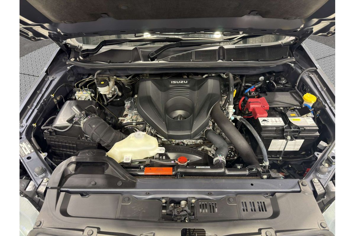 2021 Isuzu D-MAX LS-M 4X4 image 16