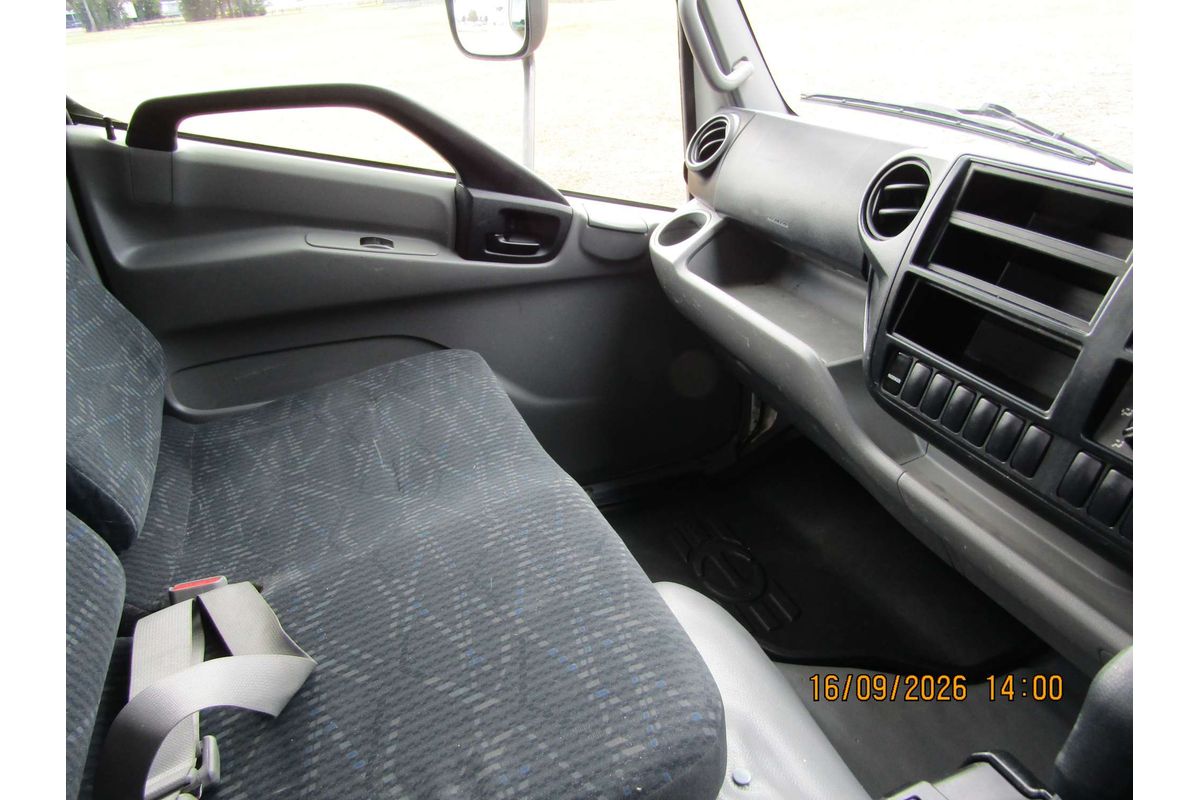2014 Hino 300 Series 616 AUTO MWB XZU710R 4x2 image 3